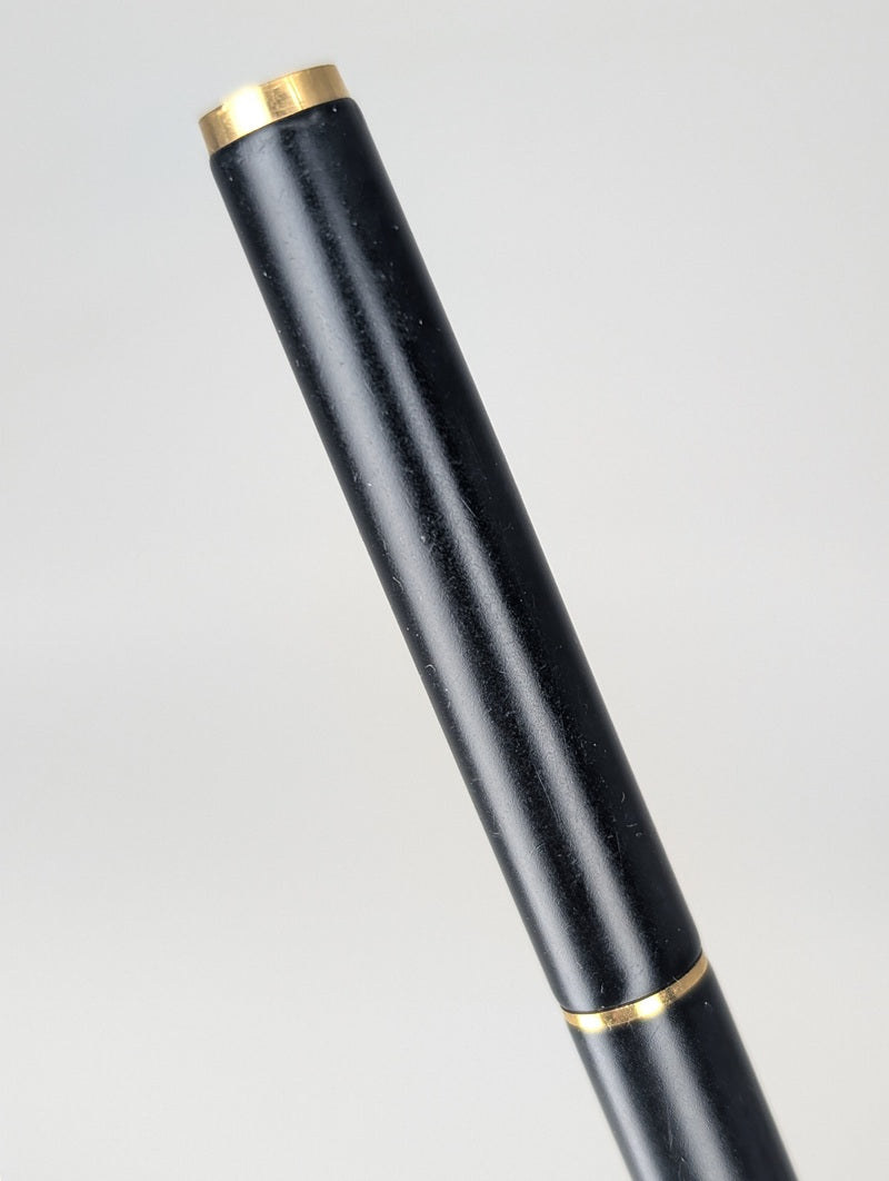 *Consignment* Montblanc Noblesse Oblige Black Fountain Pen Broad Nib