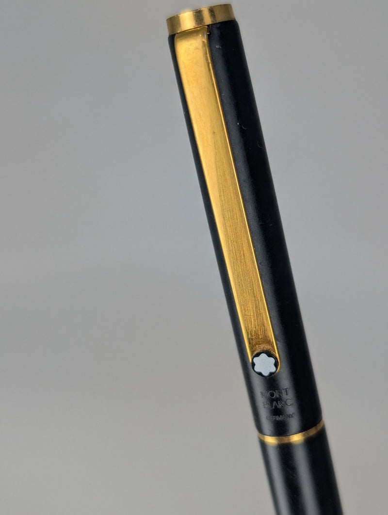 *Consignment* Montblanc Noblesse Oblige Black Fountain Pen Broad Nib