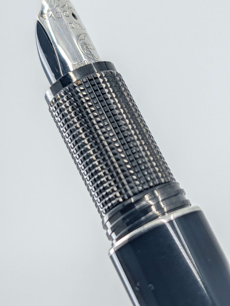 *Consignment* Montblanc "Soulmakers for 100 Years" Starwalker Unlimited Fountain Pen 18k Gold Medium Nib