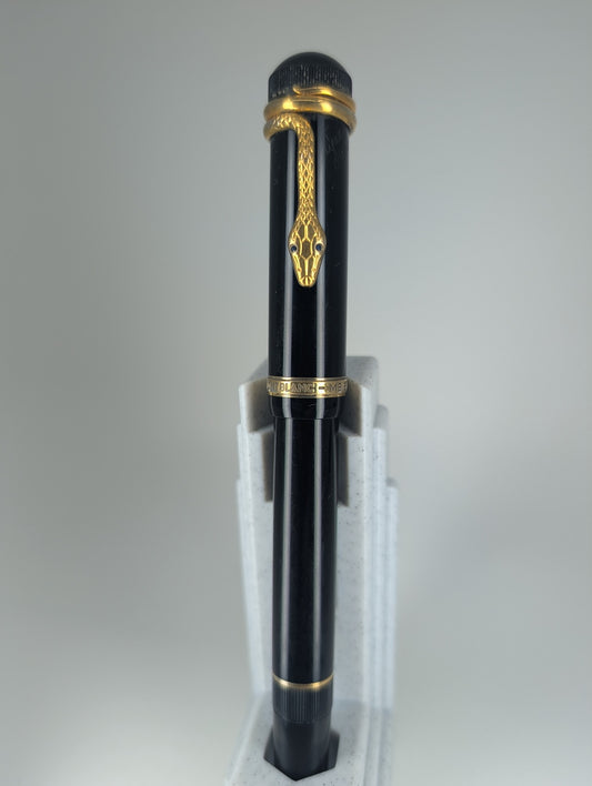 *Consignment* Montblanc Writer's Edition Agatha Christie Vermeil Fountain Pen 18k Broad Nib