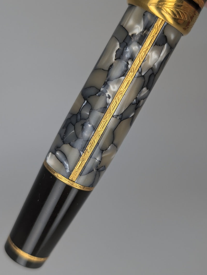 *Consignment* Montblanc Alexandre Dumas Fountain Pen 18k Gold Broad Nib