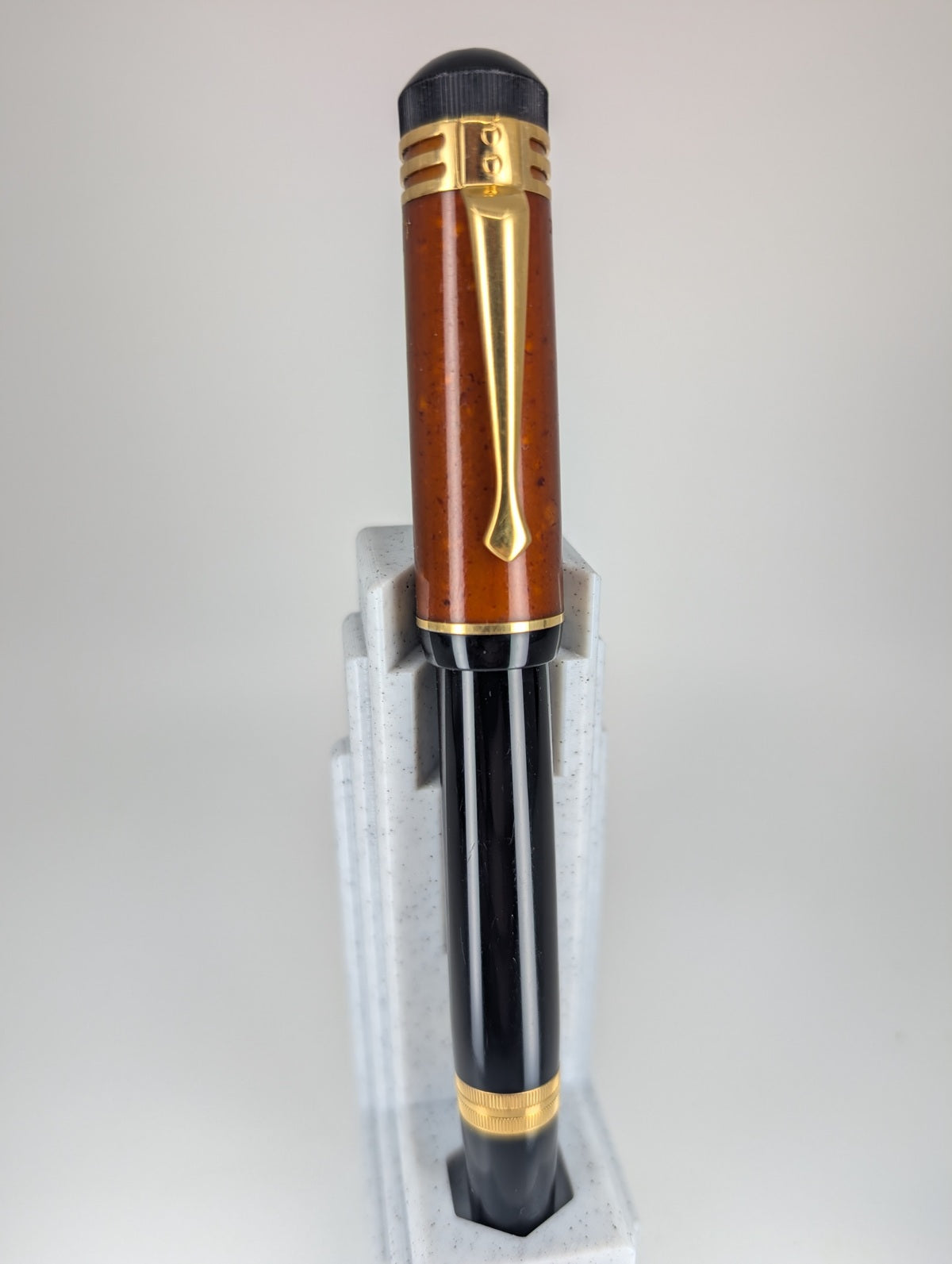 *Consignment* Montblanc Writer's Edition 2000 Friedrich Schiller Fountain Pen 18k Gold Broad Nib