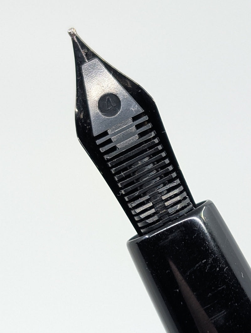 *Consignment* Montegrappa Fortuna "Time" Fountain Pen Steel Broad Nib