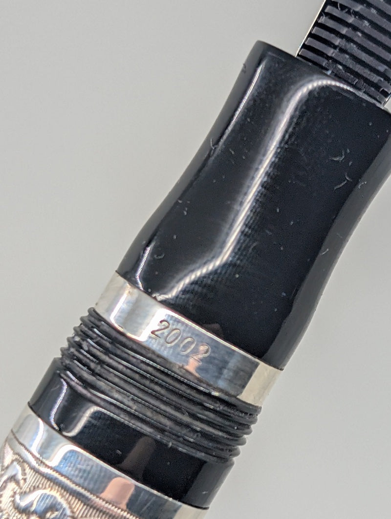 *Consignment* Montegrappa Russia Cosmopolitan "Golden Room" Fountain Pen 18k Gold Medium Nib