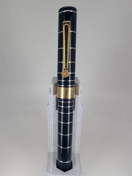 *Consignment* OMAS 1995 Marconi Blue Fountain Pen 18k Gold Fine Nib