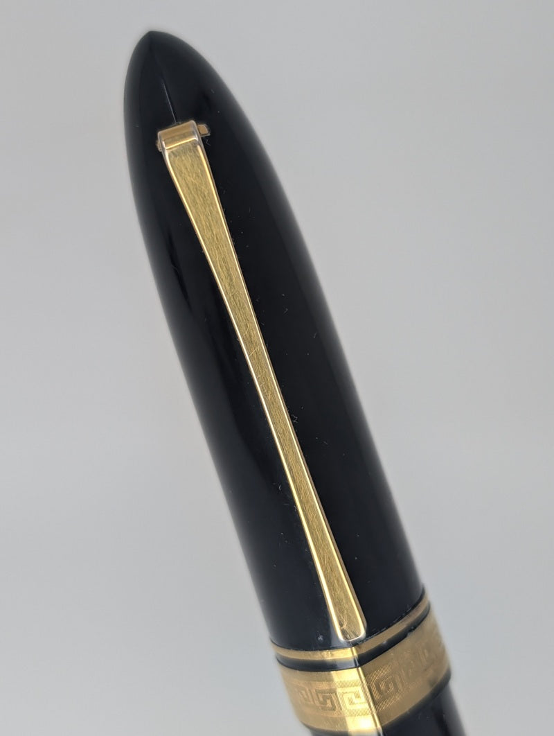 *Consignment* OMAS 360 Black Fountain Pen 18k Gold Broad Nib
