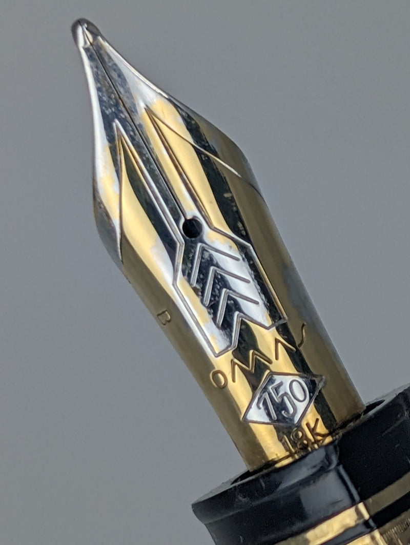 *Consignment* OMAS 360 Black Fountain Pen 18k Gold Broad Nib