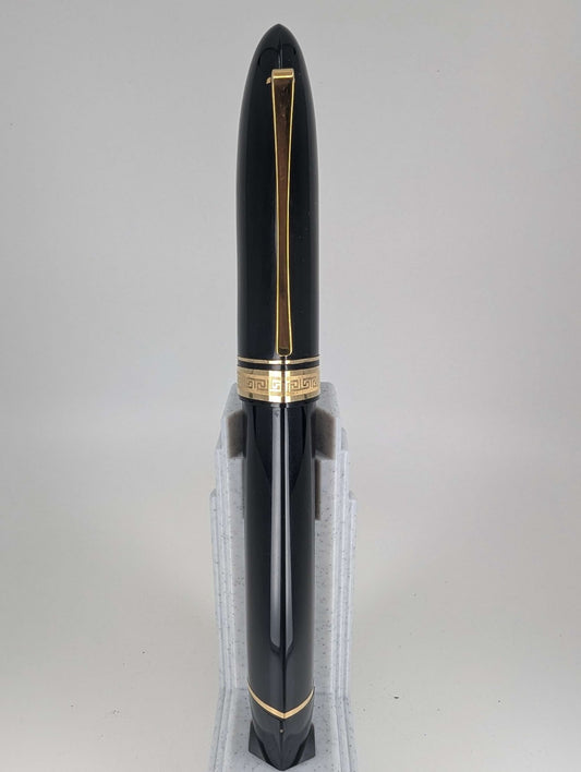 *Consignment* OMAS "360" Black Fountain Pen 18k Gold Medium Nib