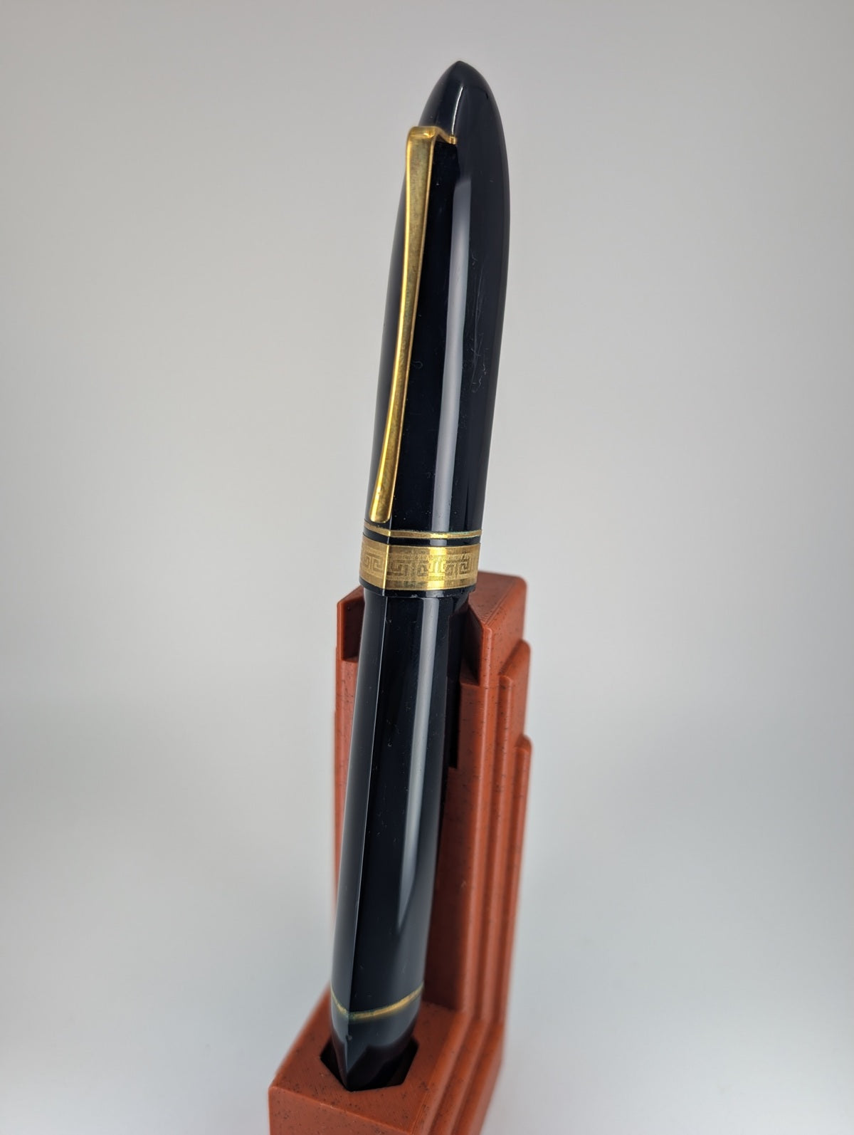 *Consignment* OMAS 360 Black with Gold Trim Fountain Pen 18k Gold Medium Nib