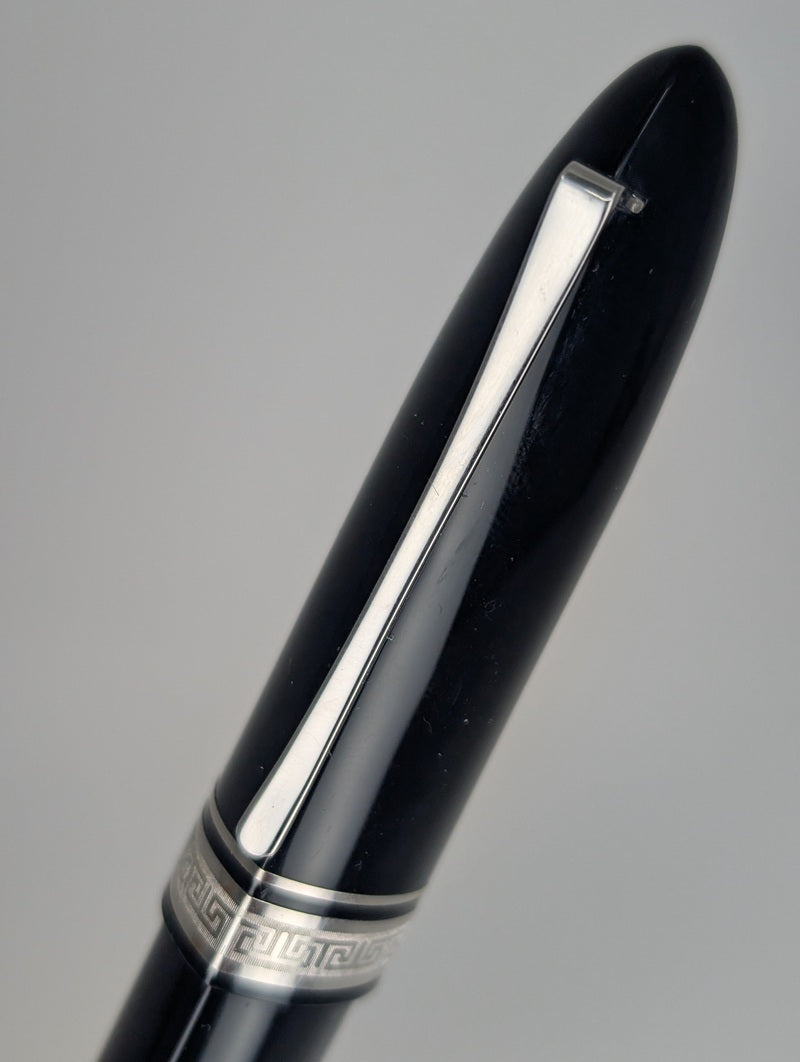 *Consignment* OMAS 360 "Old Style" Black / Silver Fountain Pen 18k Gold Fine Nib