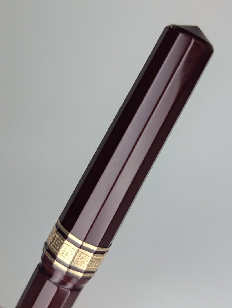 *Consignment* OMAS 555-F Burgundy Fountain Pen 18k Gold Medium Nib