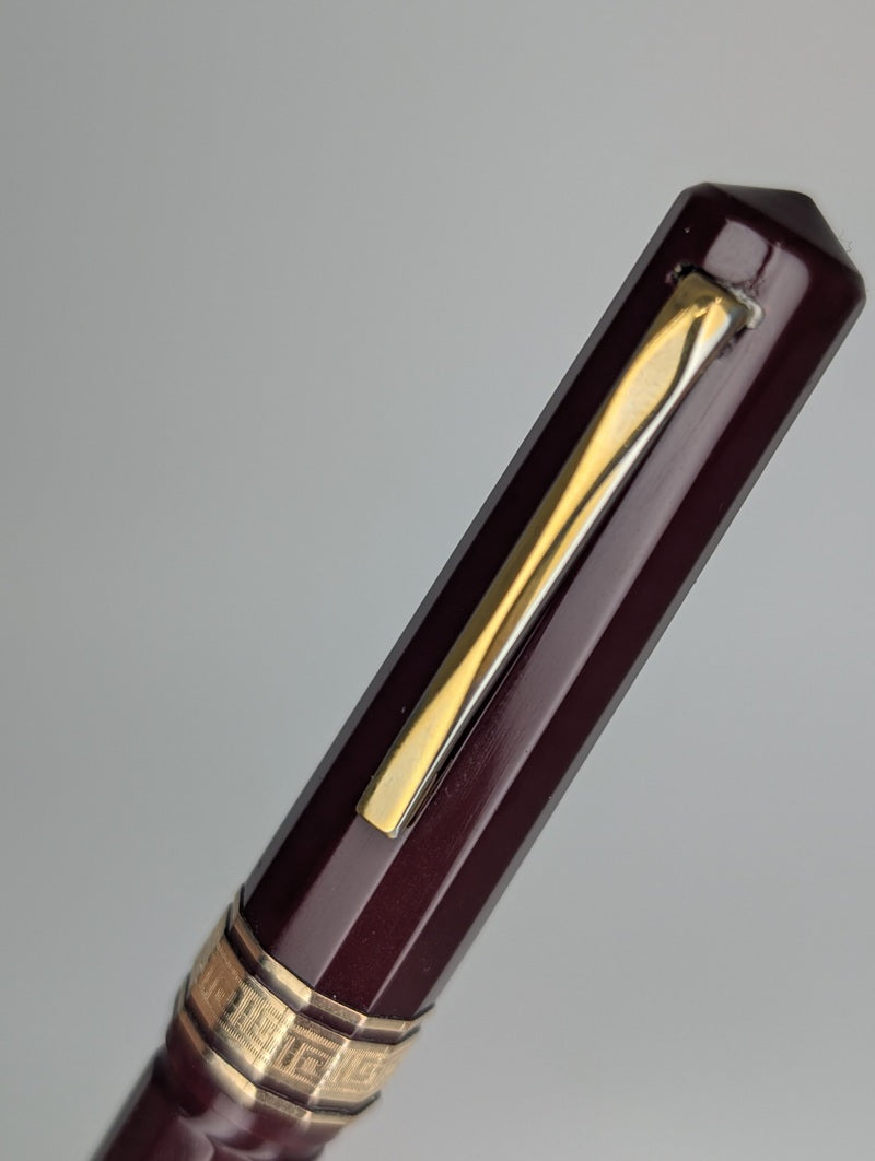 *Consignment* OMAS 555-F Burgundy Fountain Pen 18k Gold Medium Nib