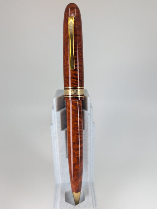 OMAS-AM-87-Briarwood-Red-Mechanical-Pencil-Standing