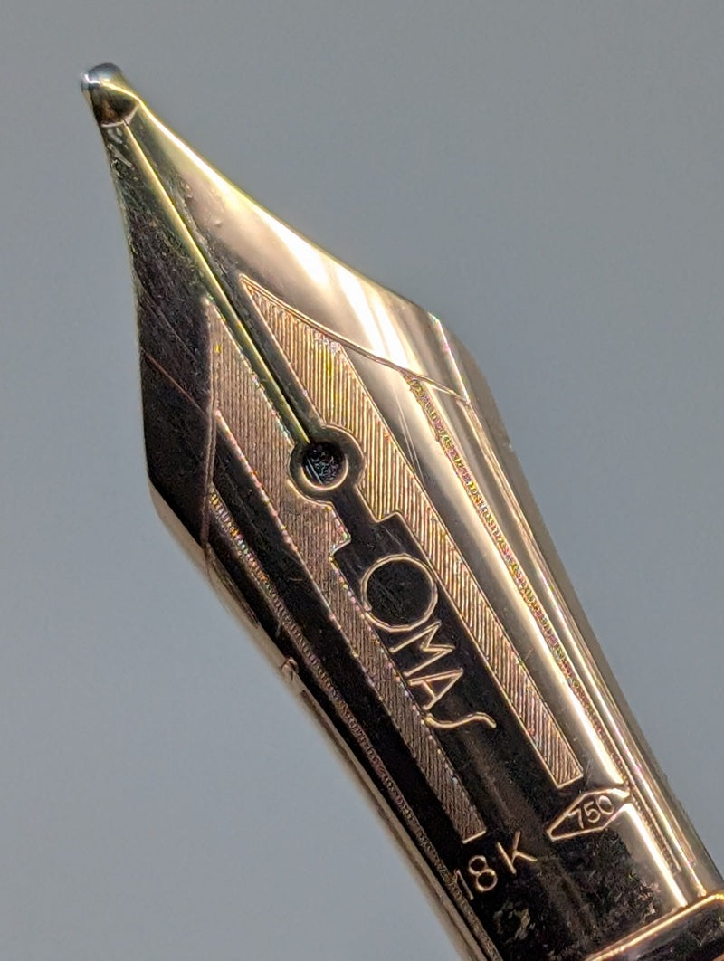 *Consignment* OMAS Arte Italiano Paragon Maroon / Gold Fountain Pen 18k Gold Broad Nib