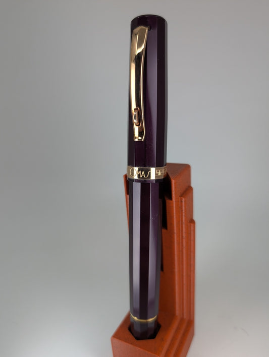 *Consignment* OMAS Arte Italiano Paragon Maroon / Gold Fountain Pen 18k Gold Broad Nib