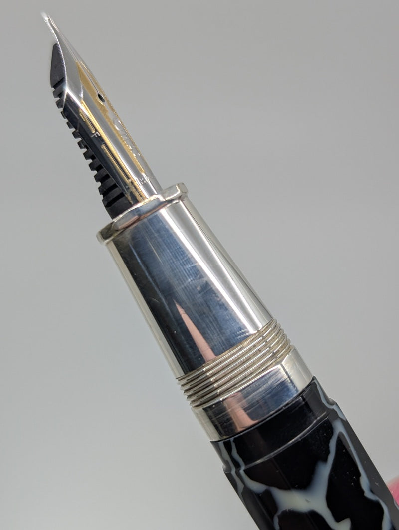 *Consignment* OMAS Grand Paragon Wild Celluloid Fountain Pen 18k Gold Fine Nib Box w/ Bottle of Ink