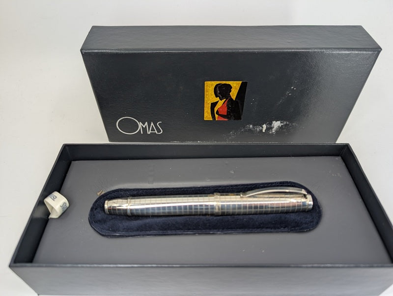 *Consignment* OMAS Society Silver Piston Filler Fountain Pen 18k Gold Medium Nib