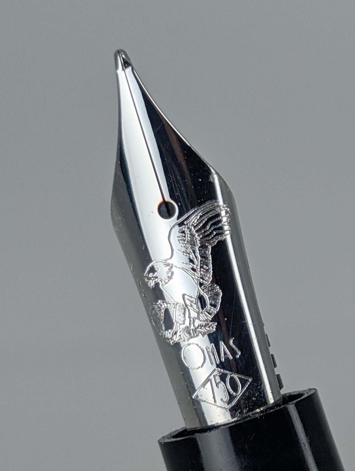 *Consignment* OMAS Apollo 11 White Overlay Limited Edition Fountain Pen 18k Medium Nib #9 of 69