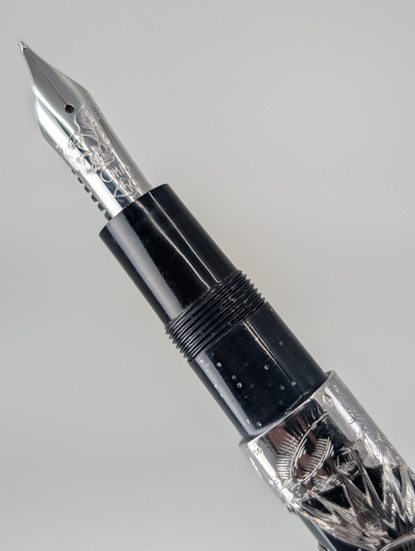 *Consignment* OMAS Apollo 11 White Overlay Limited Edition Fountain Pen 18k Medium Nib #9 of 69