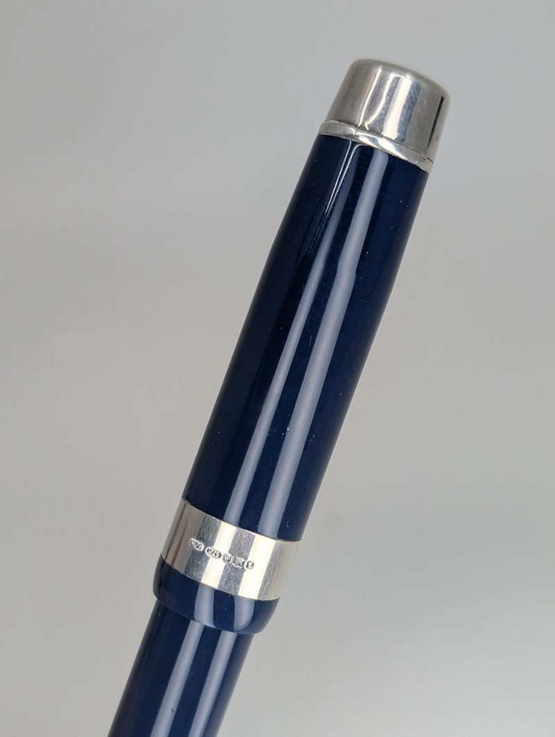 *Consignment* Onoto Scholar Oxford Blue Excel Sterling Silver Cap Band Fountain Pen 18k Gold Broad Nib