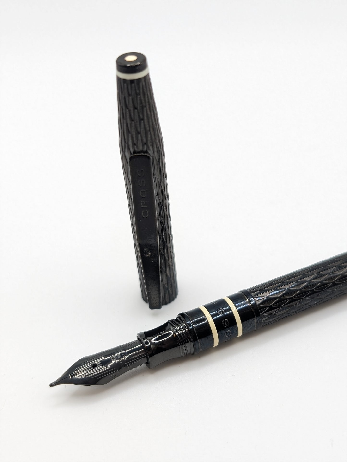 Cross Spire Black Caviar Fountain Pen 18k (Black) Medium Nib