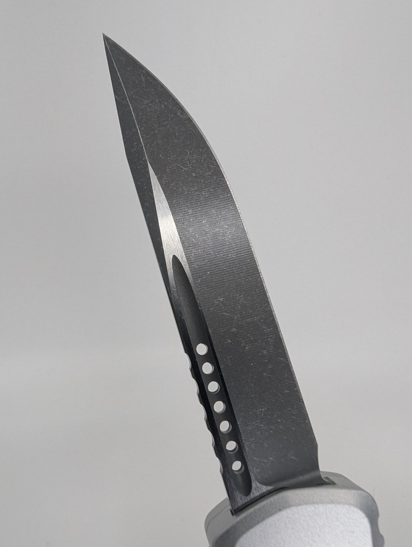 Microtech Hera II Mini S/E Clear Out the Front Knife
