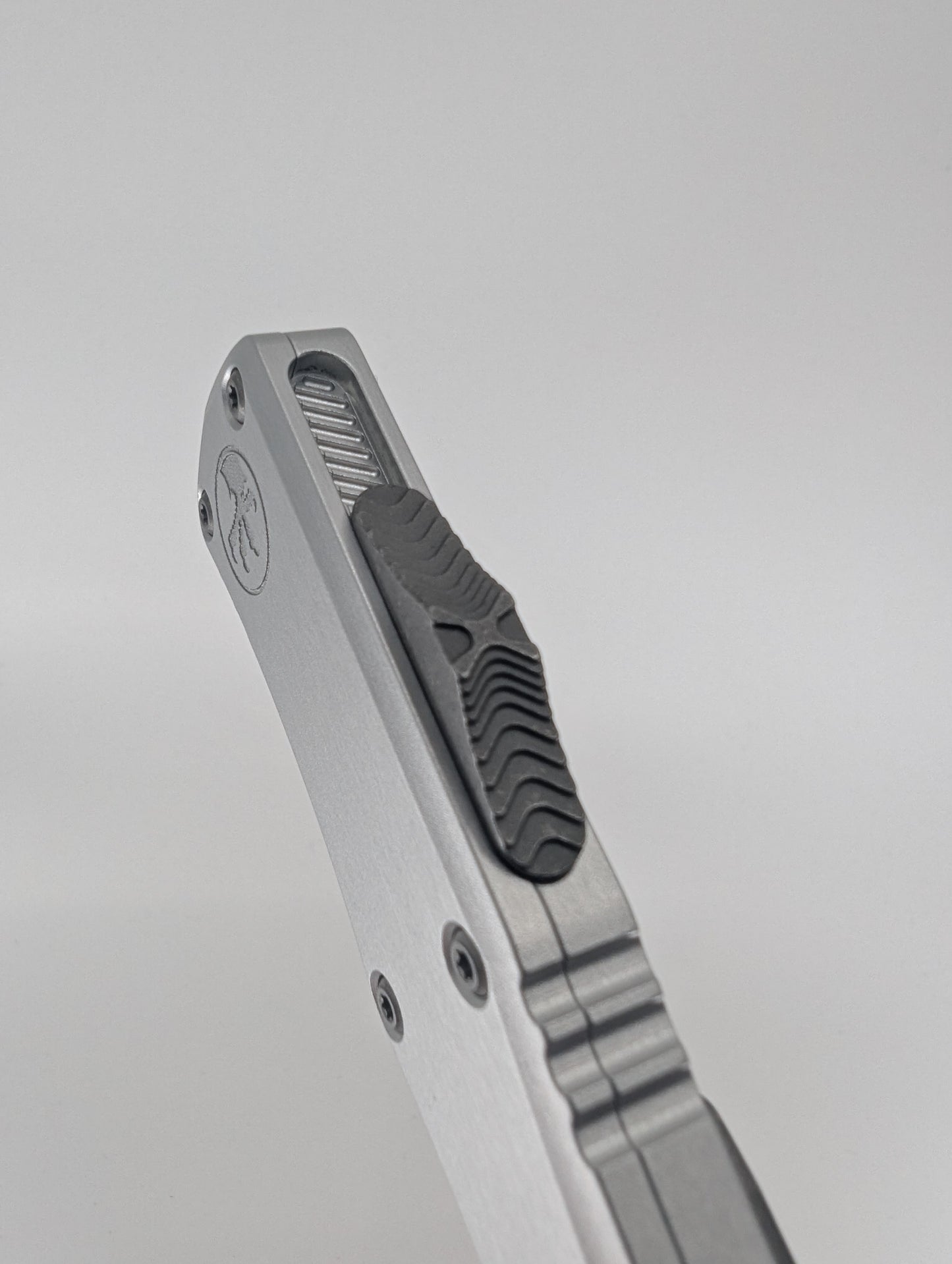 Microtech Hera II Mini S/E Clear Out the Front Knife