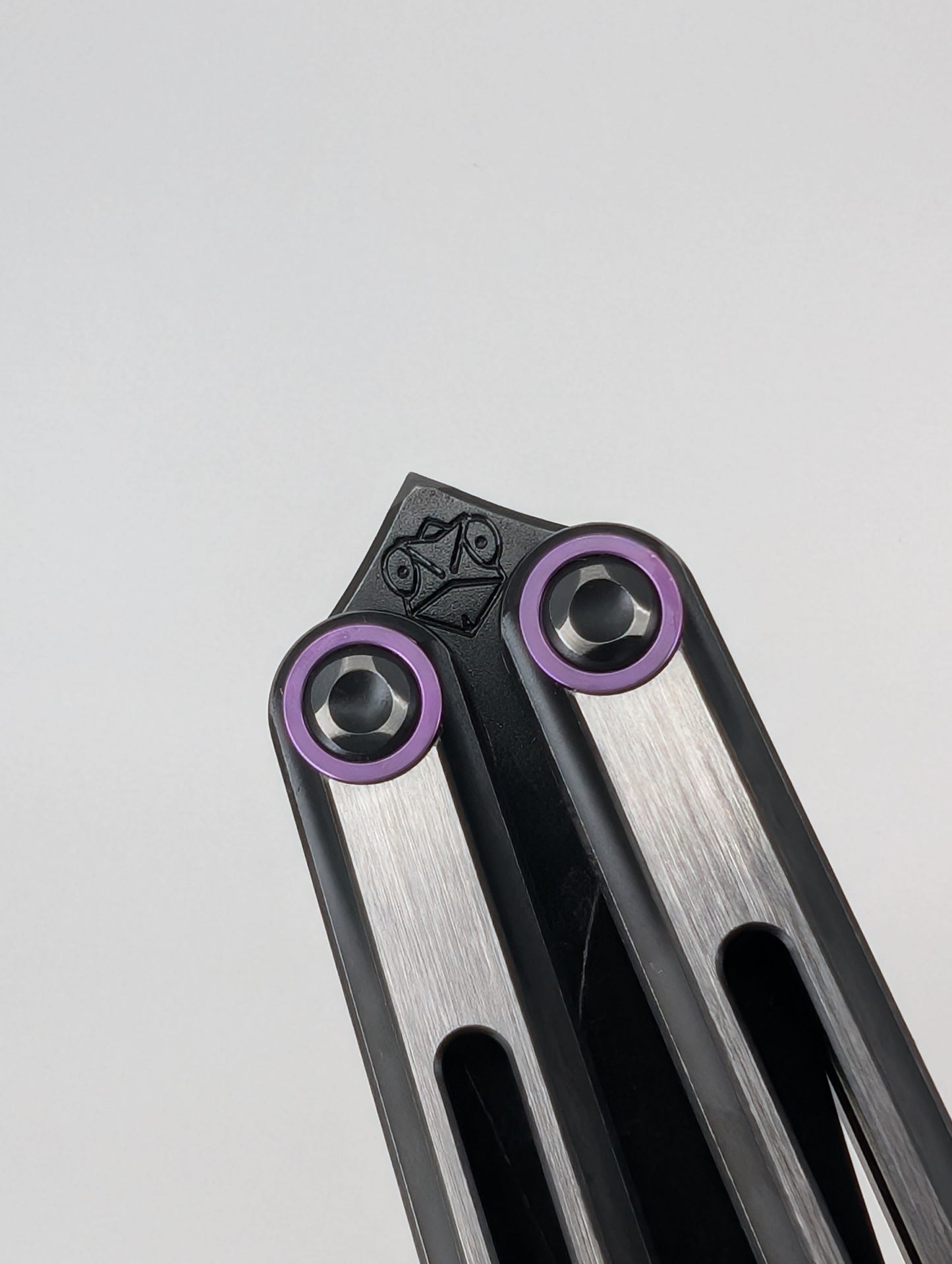 Poikilo PM3 Halo Live Blade Balisong
