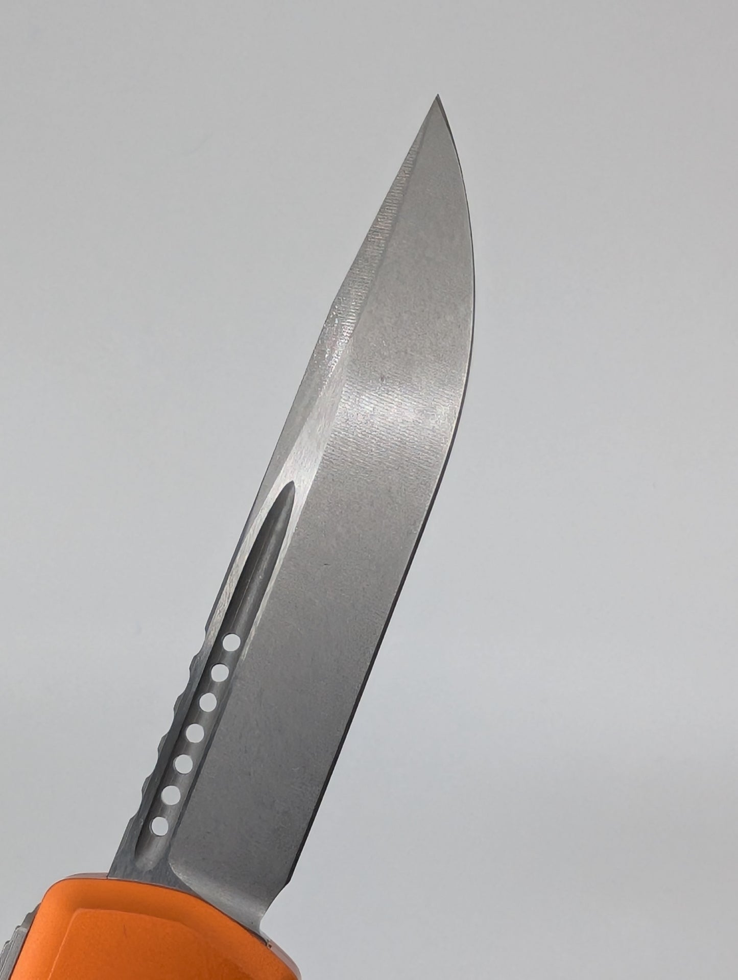 Microtech Hera II Mini S/E Orange Stonewash Out the Front Knife