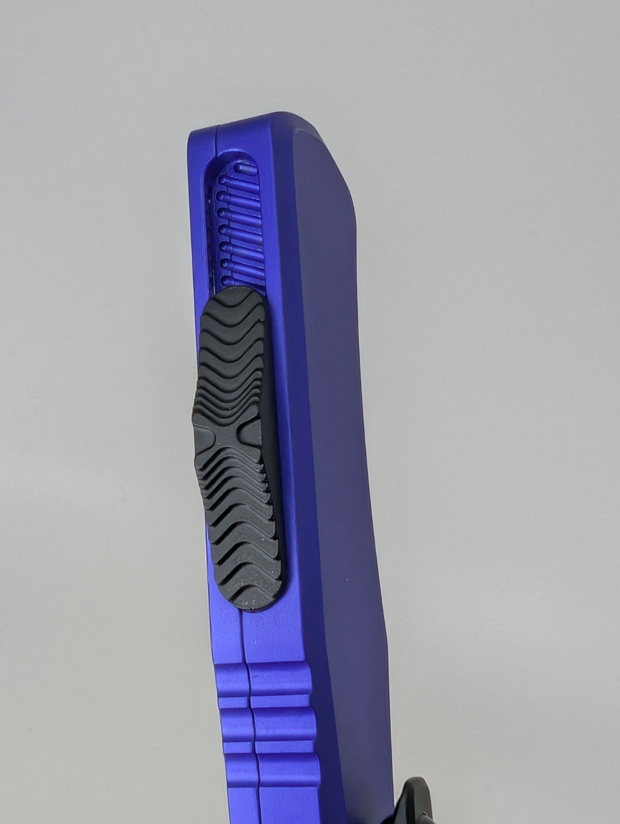 Microtech Hera II Mini D/E Purple Full Serrated Out the Front Knife