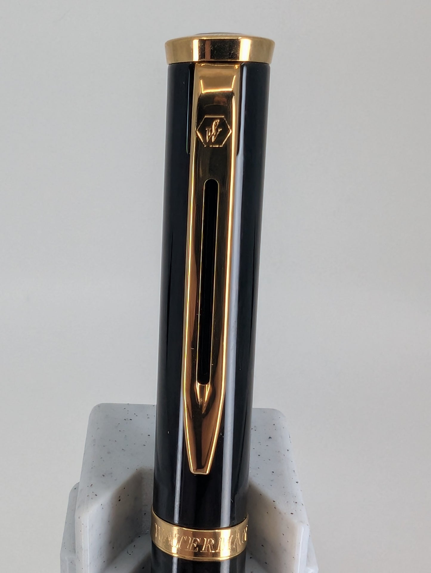 *Consignment* Waterman Preface Black Lacquer 18k Medium Nib w/ 50mL Bottle of Black Waterman Ink