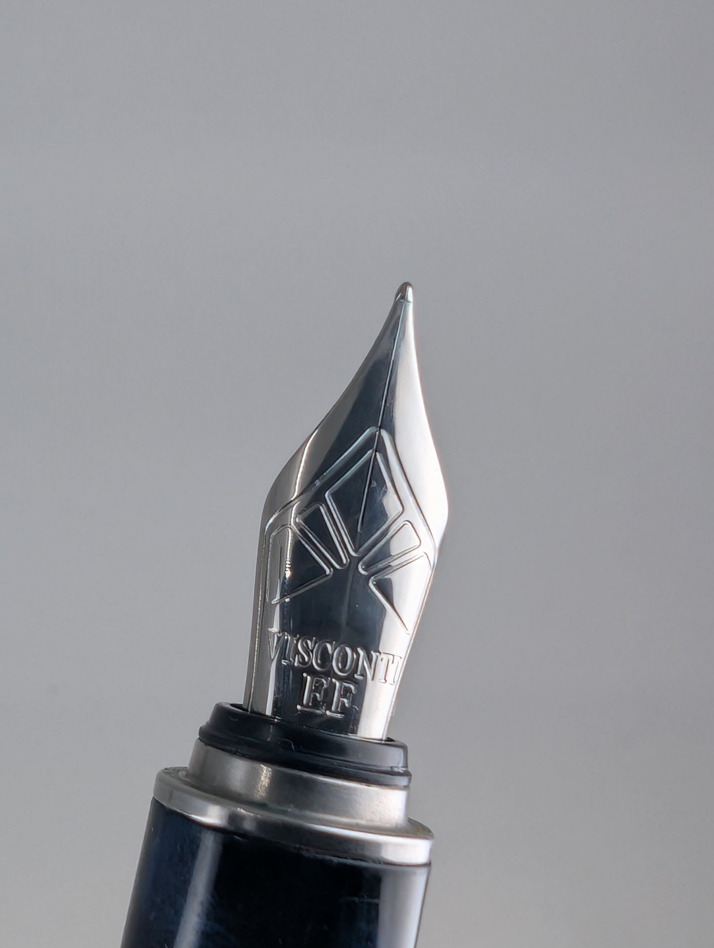 *Consignment* Visconti Mirage Blue Fountain Pen Extra Fine Nib