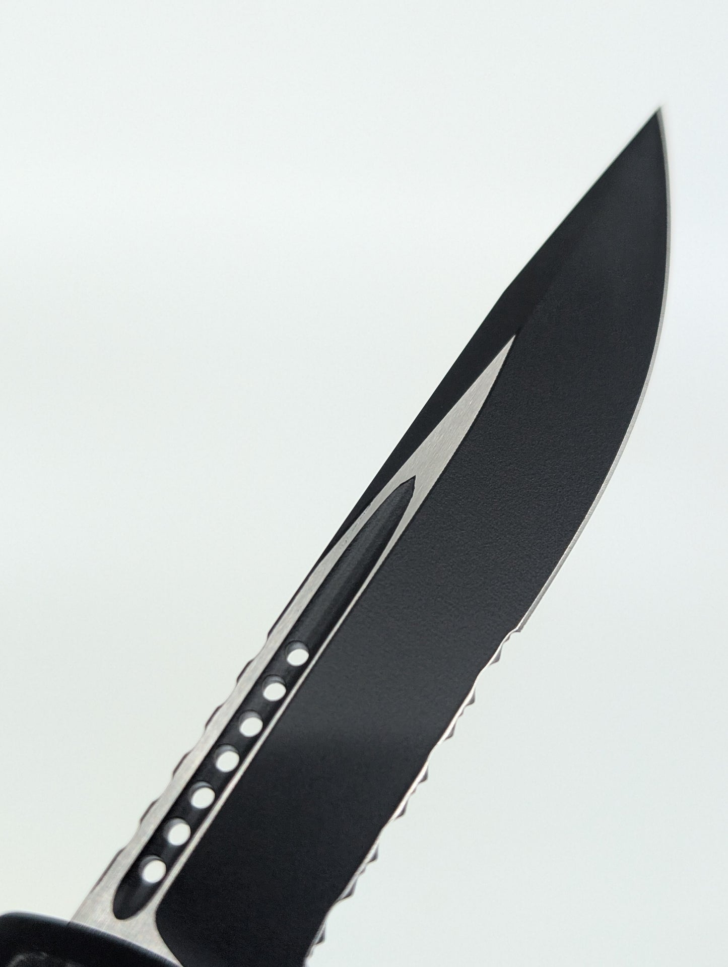 Microtech Hera II Mini S/E Tactical Partial Serrated Out the Front Knife