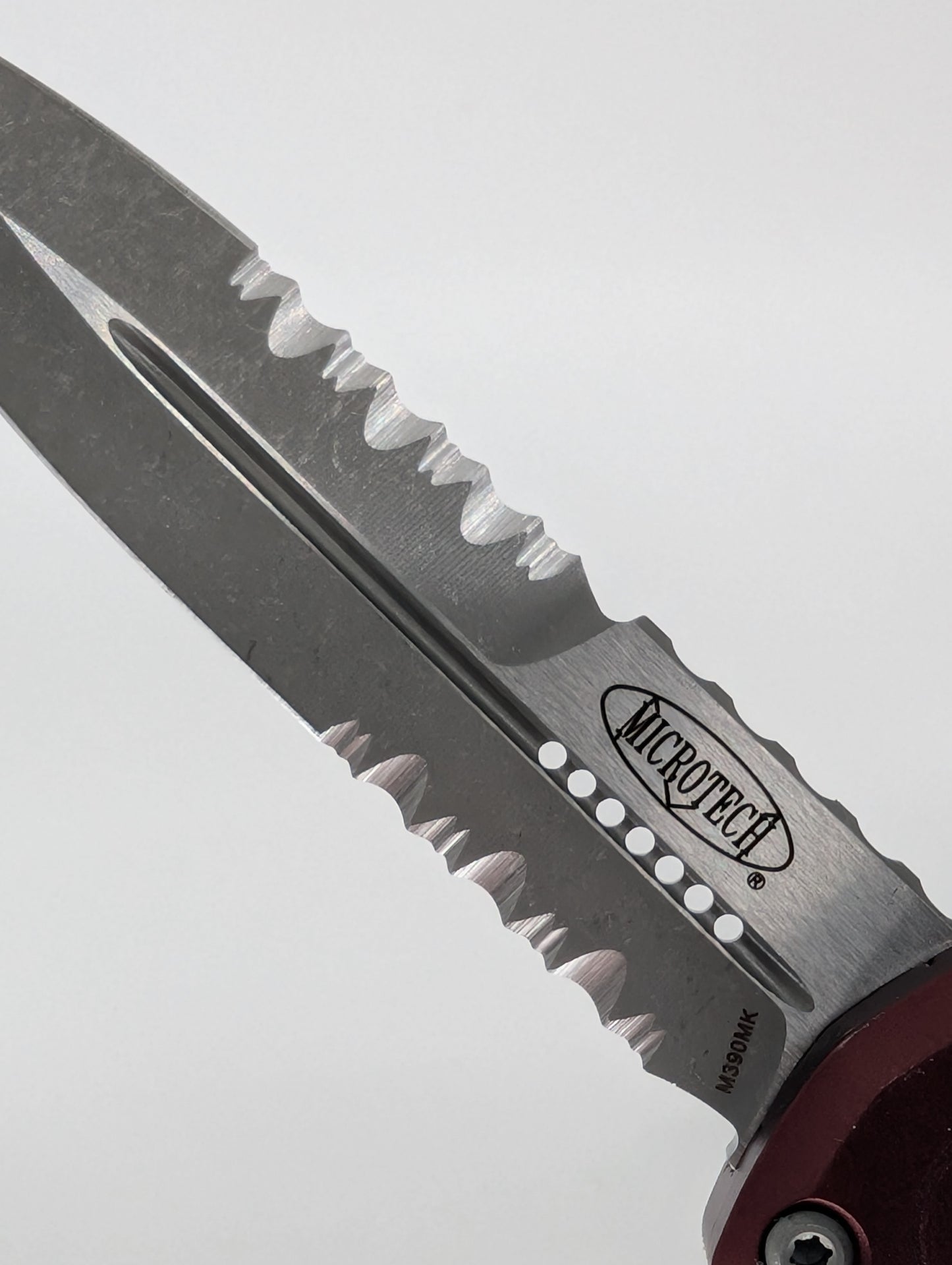 Microtech Hera II Mini Bayonet Merlot Apocalyptic Partial Serrated Out the Front Knife