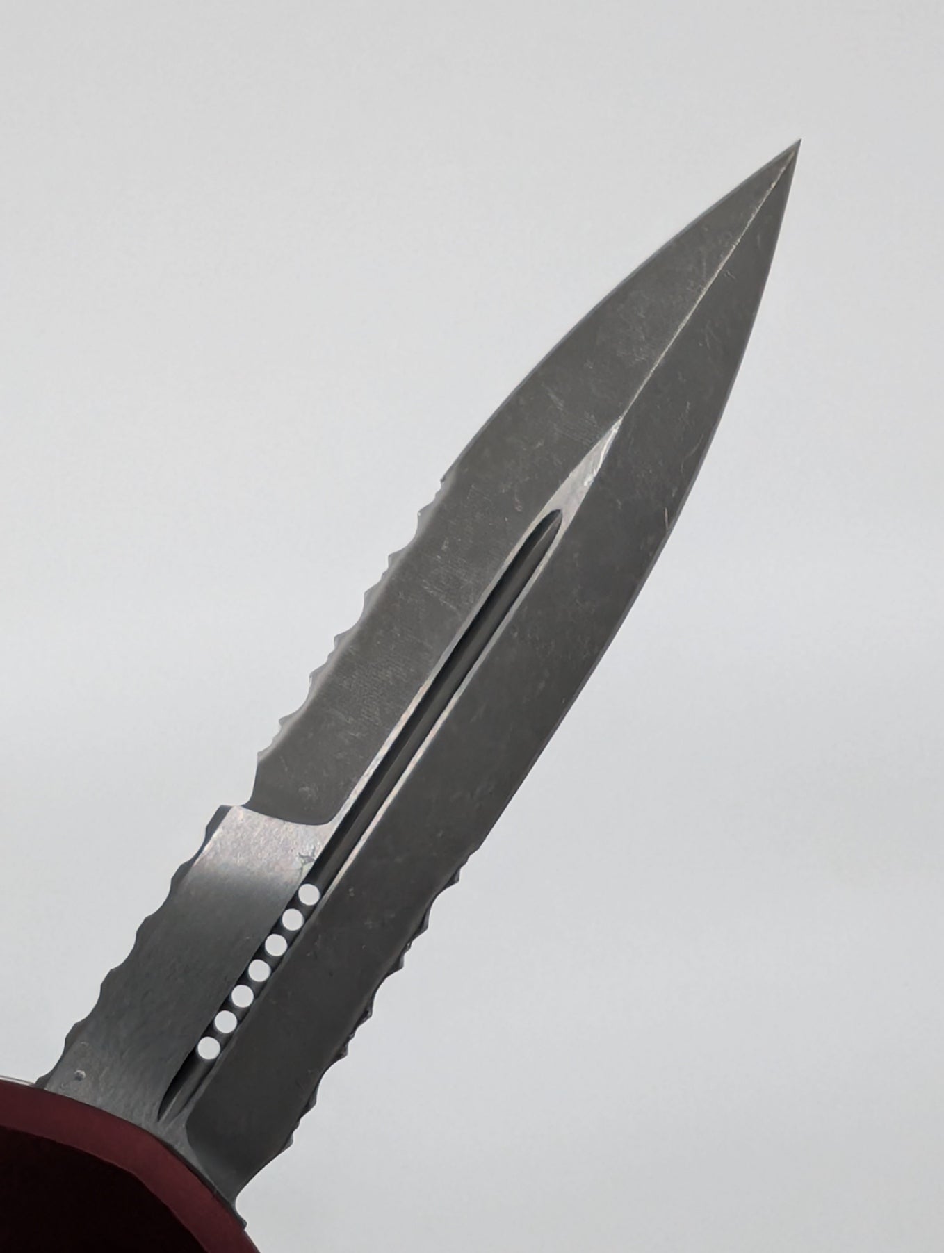 Microtech Hera II Mini Bayonet Merlot Apocalyptic Partial Serrated Out the Front Knife