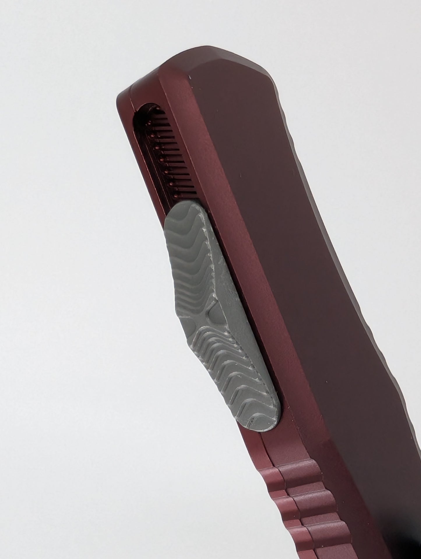 Microtech Hera II Mini Bayonet Merlot Apocalyptic Partial Serrated Out the Front Knife