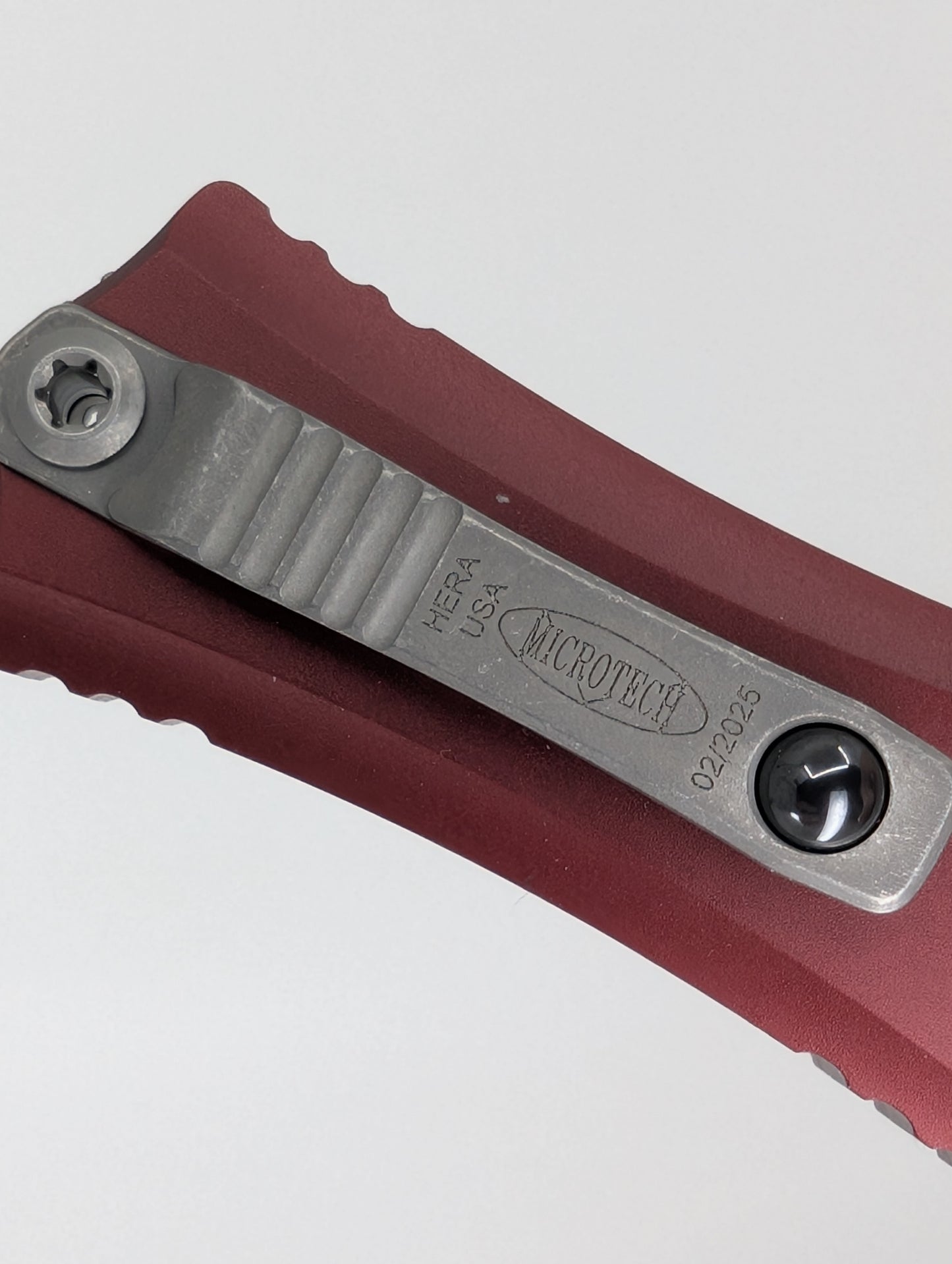 Microtech Hera II Mini Bayonet Merlot Apocalyptic Partial Serrated Out the Front Knife
