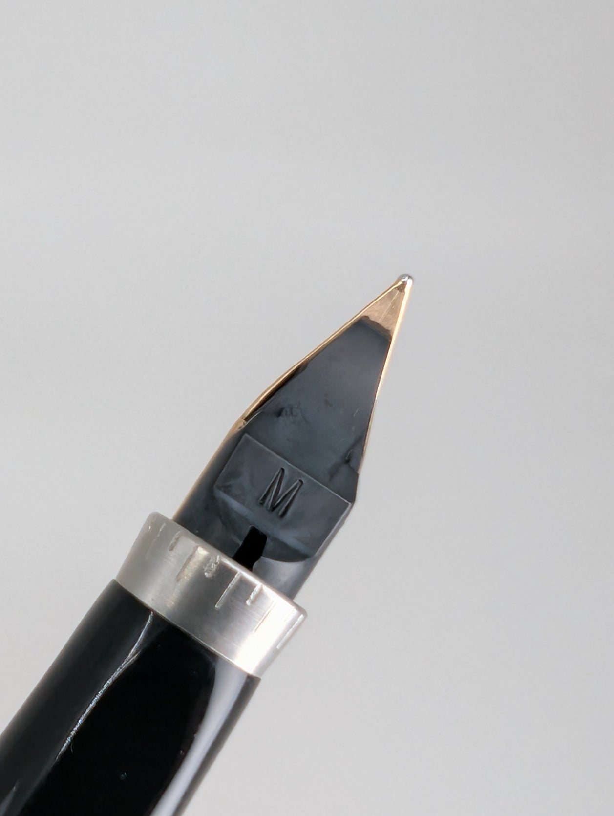 *Consignment* Parker Bicentennial Fountain Pen Medium Nib