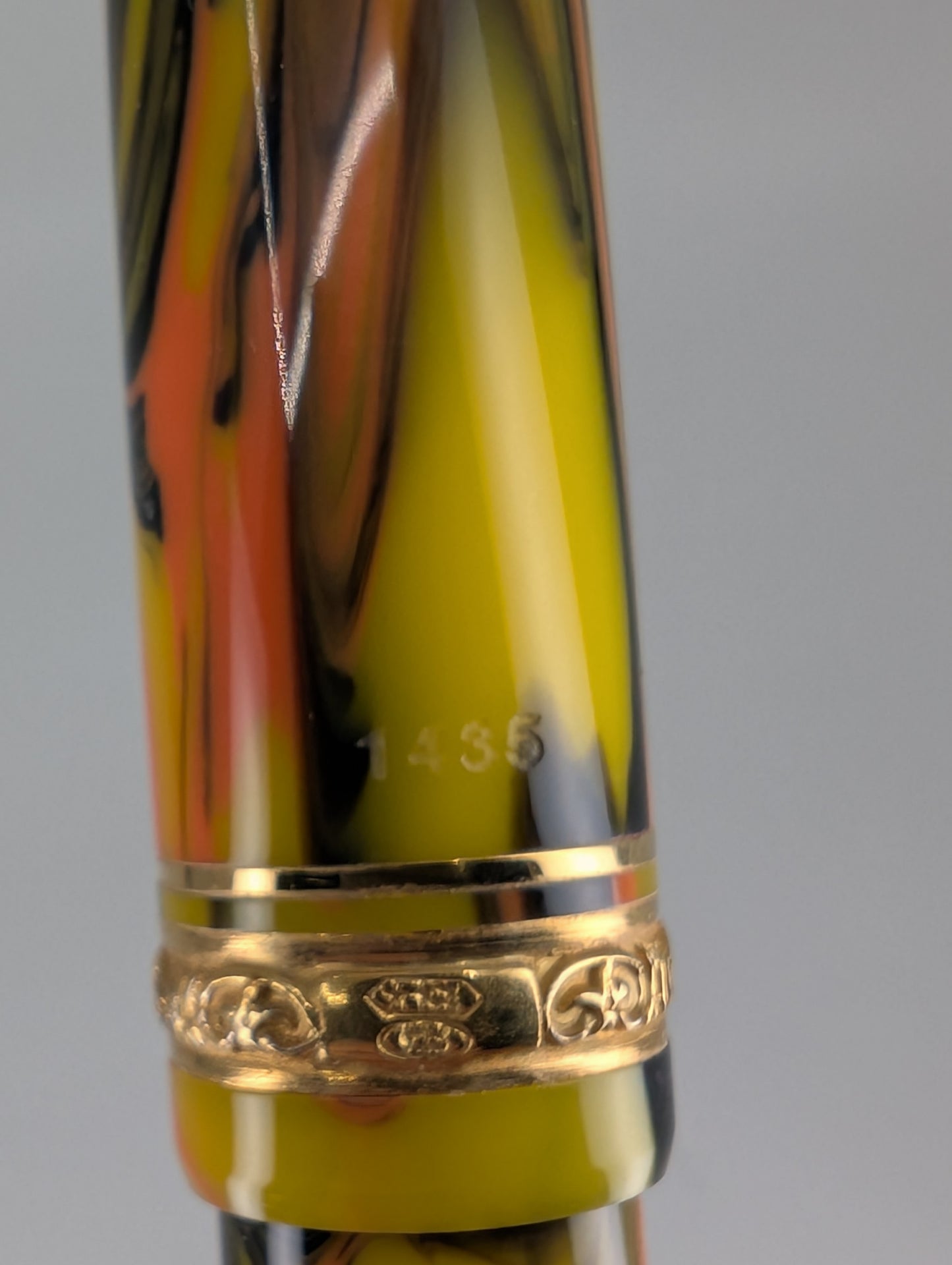 *Consignment* Delta Gallery Mid-Size Yellow Marble Rollerball Liquid Universal Ink Cartridge