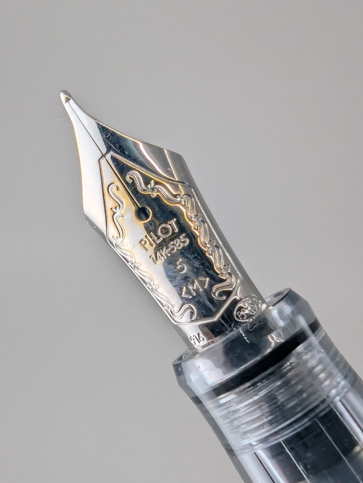 *Consignment* Pilot Custom Heritage 92 Smoke Fountain Pen 14k Gold Medium Nib