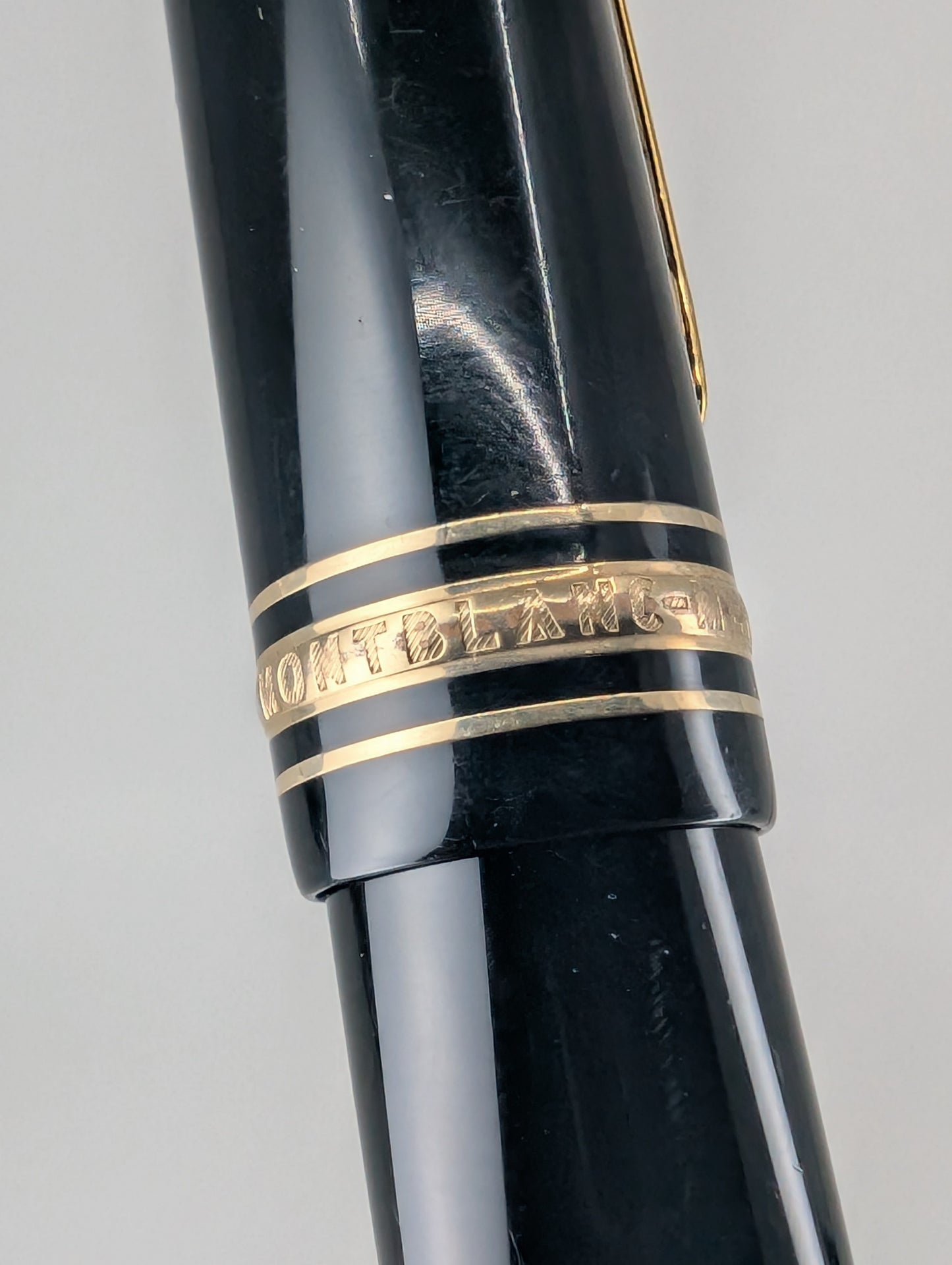 *Consignment* Montblanc Meisterstuck No. 149 Fountain Pen 18k Gold Broad Nib