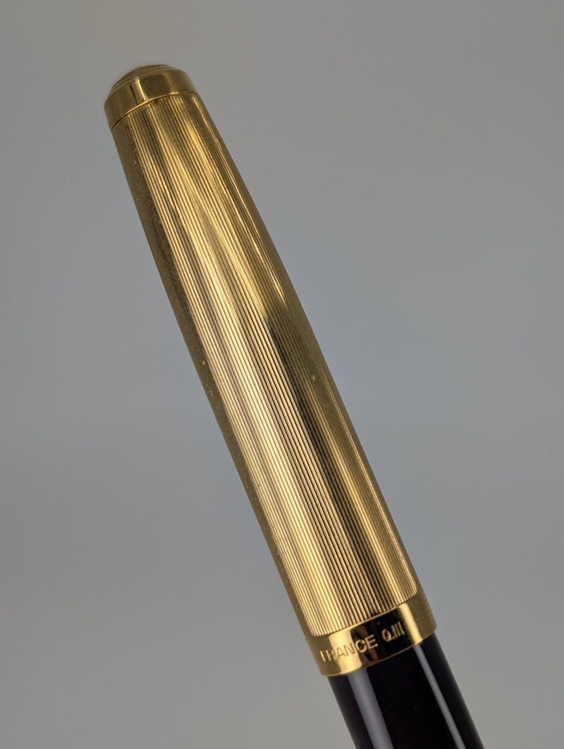 *Consignment* Parker 51 Plum w/ Gold Fountain Pen 18k Gold Medium Nib