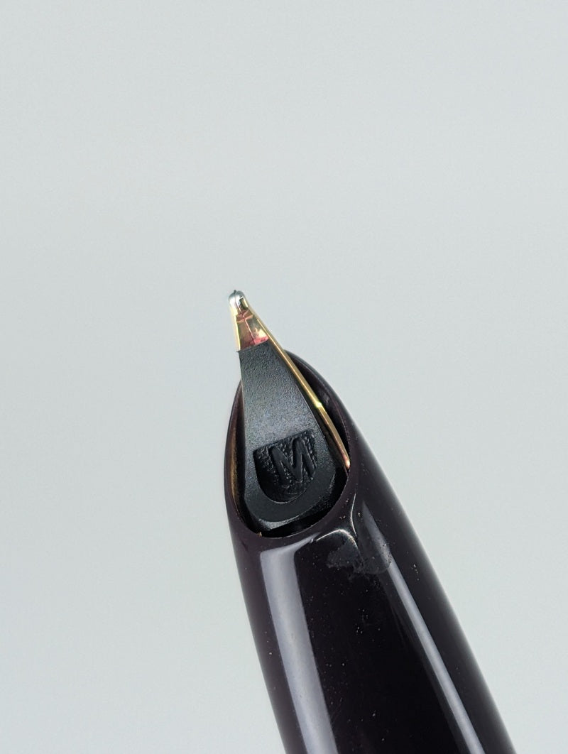 *Consignment* Parker 51 Plum w/ Gold Fountain Pen 18k Gold Medium Nib