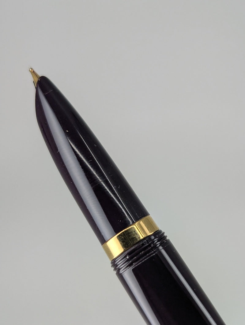 *Consignment* Parker 51 Plum w/ Gold Fountain Pen 18k Gold Medium Nib