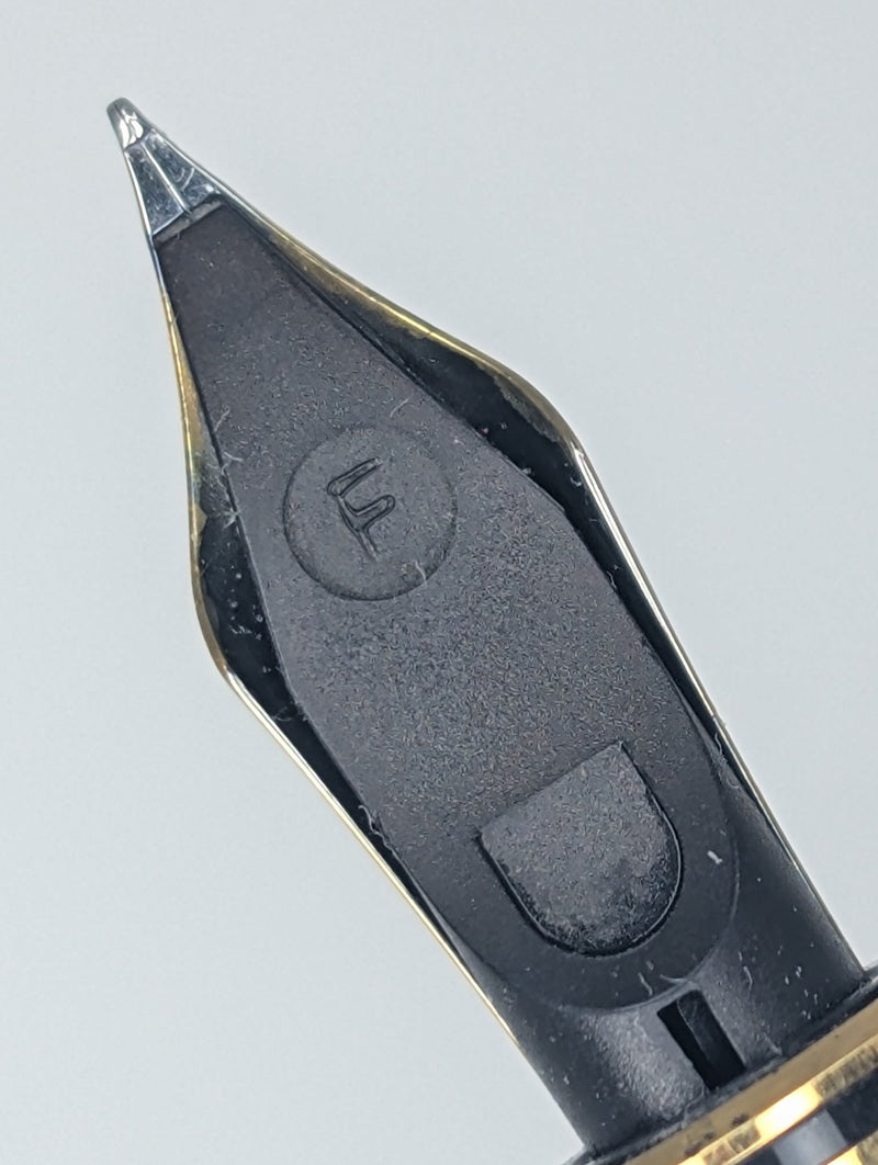 *Consignment* Parker Duofold "Big Red" 18k Gold Fine Nib