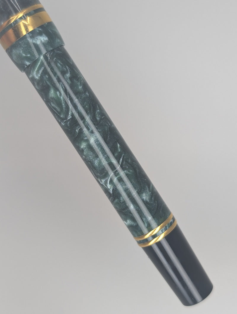 *Consignment* Parker Duofold Green Marble Rollerball Pen