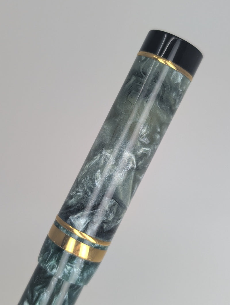 *Consignment* Parker Duofold Green Marble Rollerball Pen