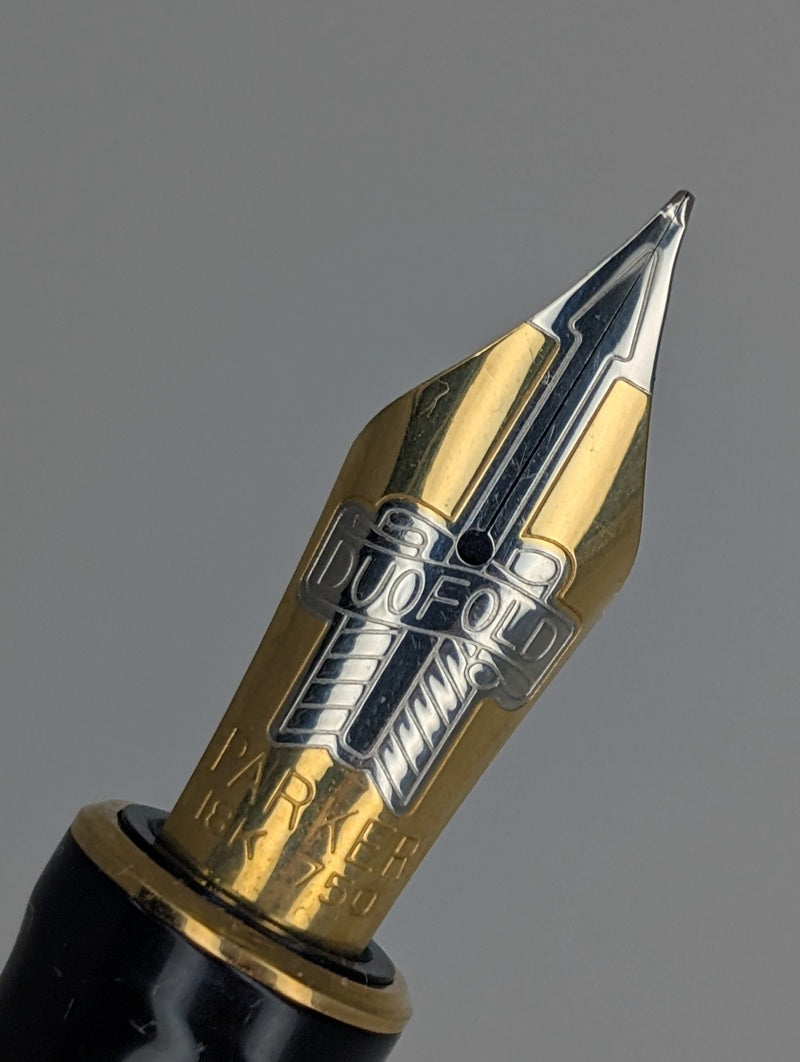 *Consignment* Parker International Duofold White Marble Fountain Pen 18k Gold Fine Nib