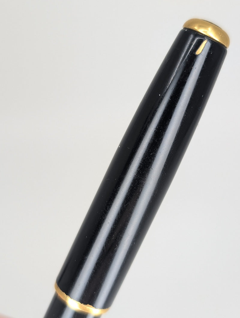 *Consignment* Parker Sonnet Black / Gold Fountain Pen 18k Gold Medium Nib