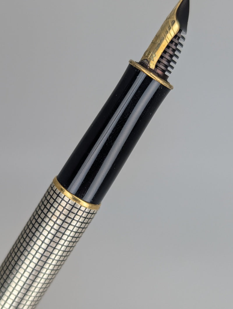 *Consignment* Parker Sonnet Cisele Fountain Pen 18k (F) / Ballpoint Pen Set